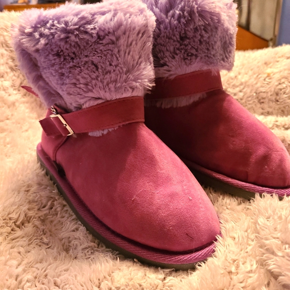 Size 3 Muk Luks